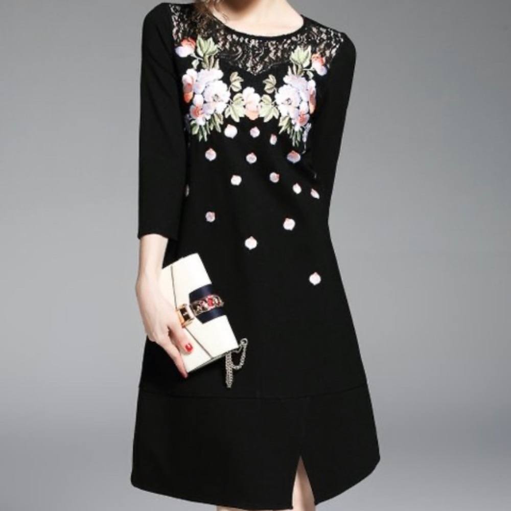 Black and White Floral Three-Quarter Sleeve Dress